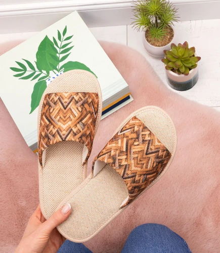 NS-091 Kapcie damskie Natural Style